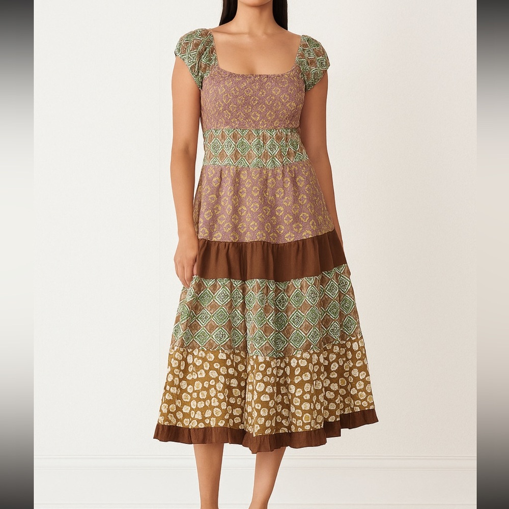 Magic Floral‎ Patterned Garment